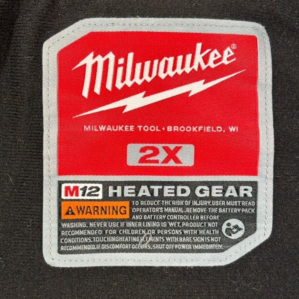 Milwaukee M12 Heated Gear Jacket Womens 2XL Black Softshell 232B-20XL NEW - Picture 2 of 16